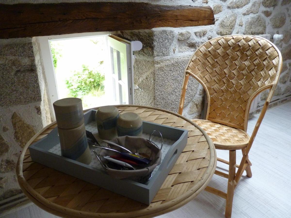 La Vieille Maison De Bed and breakfast Pensol