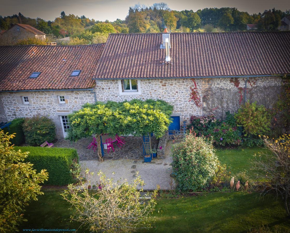 La Vieille Maison De Bed and breakfast Pensol